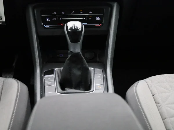Volkswagen Tiguan (2022) — foto 4 van 39