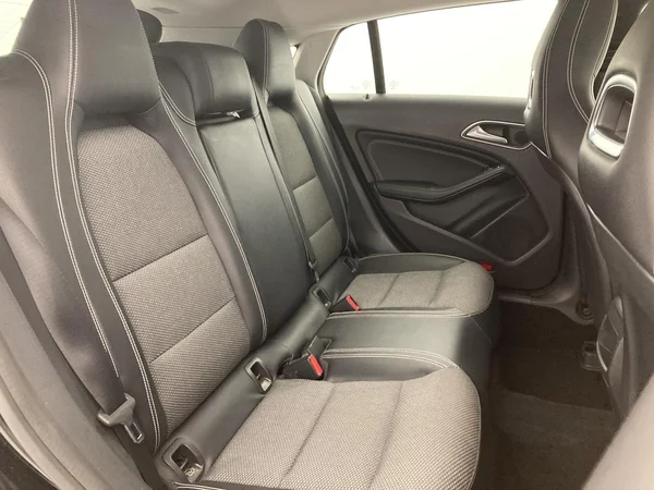 MERCEDES-BENZ CLA 200 (2019) — foto 5 van 36