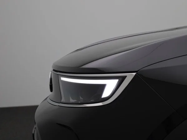Opel Mokka-e (2023) — foto 7 van 36