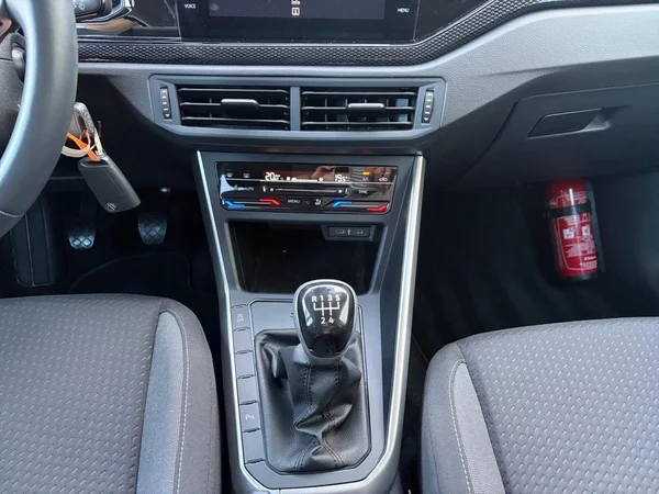 VOLKSWAGEN Polo (2024) — foto 13 van 13