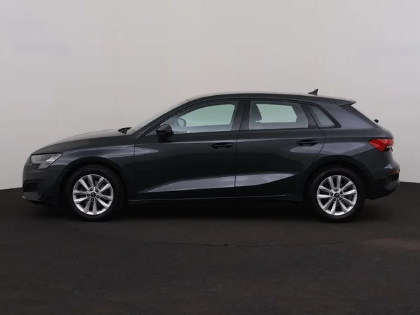 AUDI A3 (2022) — foto 12 van 28