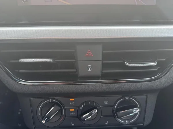 SKODA Kamiq (2023) — foto 10 van 21