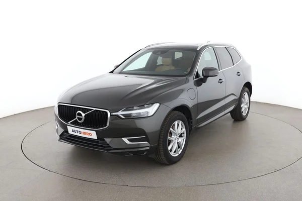 Volvo XC60 (2019) — foto 1 van 16