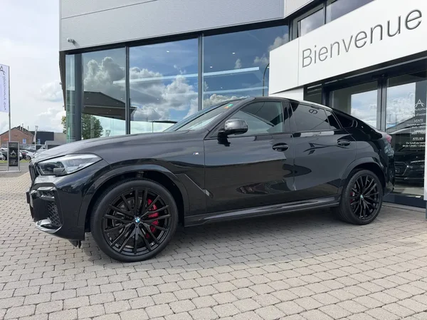 Bmw X6 (2023) — foto 21 van 32