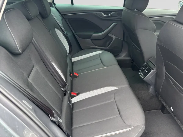 SKODA Kamiq (2024) — foto 4 van 24