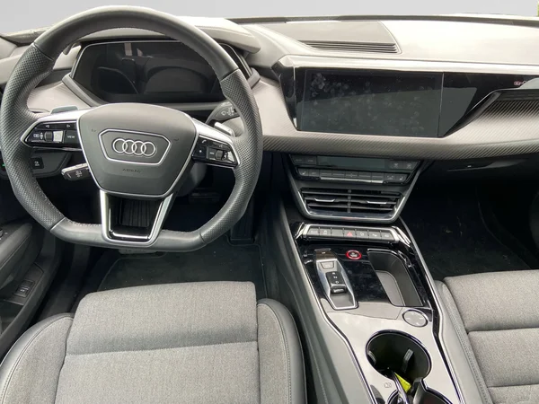 AUDI E-tron GT (2023) — foto 21 van 37