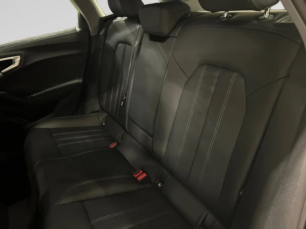 AUDI A5 Avant (2025) — foto 2 van 12