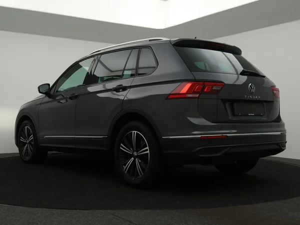 VOLKSWAGEN Tiguan Dsl (2022) — foto 23 van 29