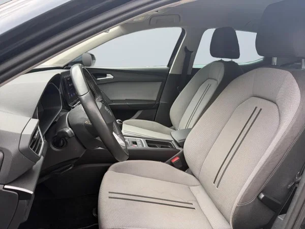 SEAT Leon (2022) — foto 2 van 30