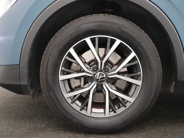 VOLKSWAGEN Tiguan eHybrid (PHEV) (2022) — foto 14 van 23