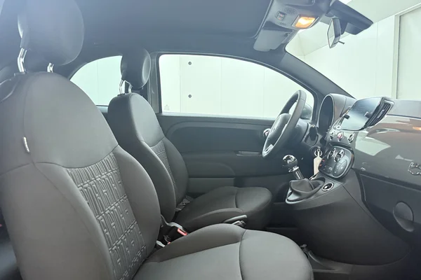Fiat 500c (2023) — foto 14 van 16