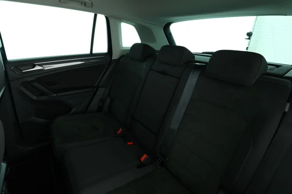 Volkswagen Tiguan (2017) — foto 5 van 16