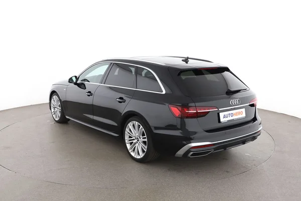 Audi A4 (2024) — foto 10 van 16