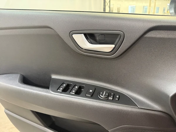 Kia Rio (2018) — foto 10 van 29