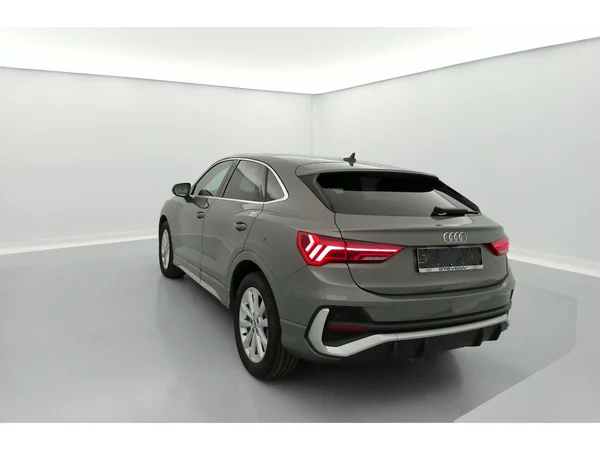 AUDI Q3 Sportback (2020) — foto 13 van 36