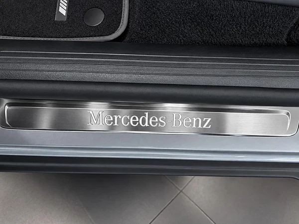 Mercedes-Benz EQE (2024) — foto 16 van 26