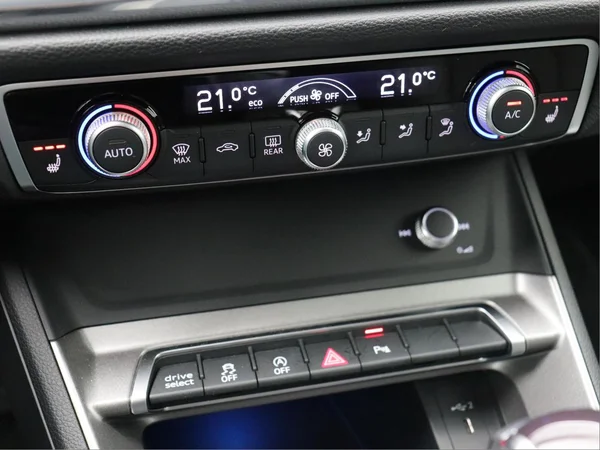 AUDI Q3 Sportback (2025) — foto 6 van 16