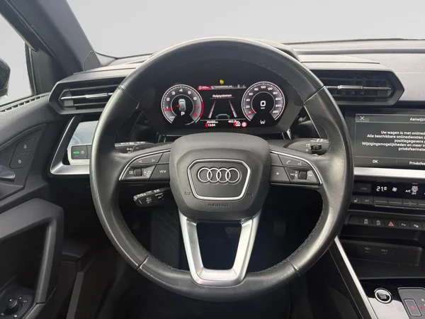 AUDI A3 Sportback (2024) — foto 3 van 24