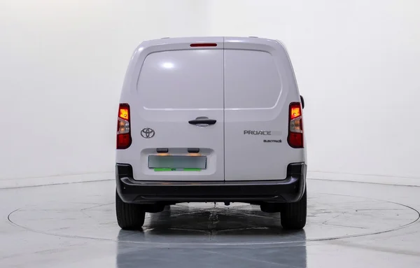 Toyota E-Proace Van Mwb (2024) — foto 34 van 59