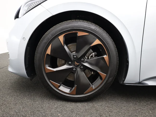 CUPRA Born (2024) — foto 7 van 22