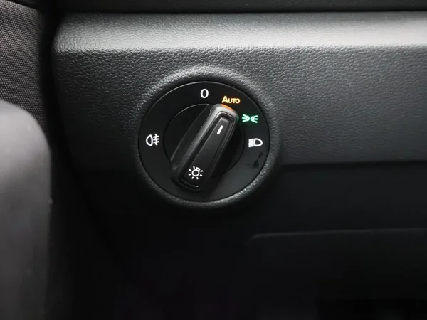 Volkswagen T-Roc (2022) — foto 17 van 28