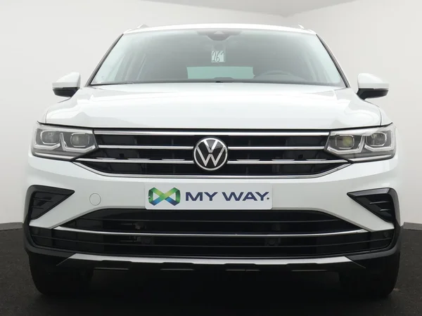 VOLKSWAGEN Tiguan eHybrid (PHEV) (2022) — foto 18 van 25
