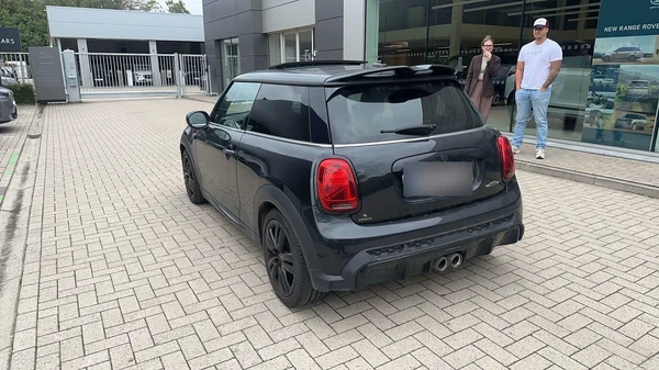 MINI Cooper (2024) — foto 8 van 13