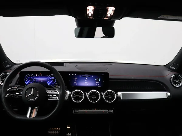 Mercedes-Benz EQB (2026) — foto 20 van 34