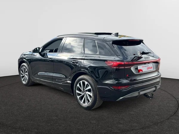AUDI Q6 e-tron (2025) — foto 18 van 24