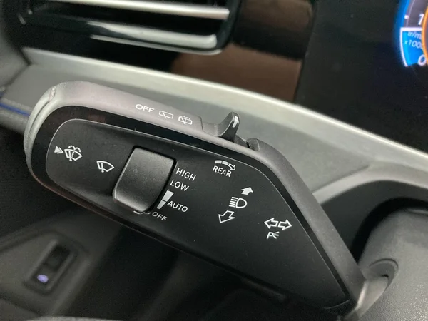 VOLKSWAGEN Passat SW (2024) — foto 20 van 36