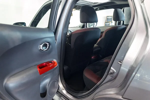 Nissan Juke (2015) — foto 6 van 31
