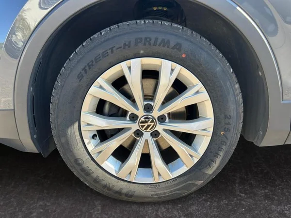 VOLKSWAGEN Tiguan Dsl (2022) — foto 25 van 31