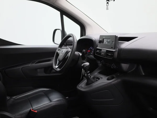 Opel Combo Life (2022) — foto 24 van 35