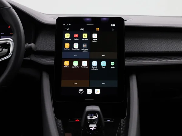 Polestar 2 (2023) — foto 41 van 41