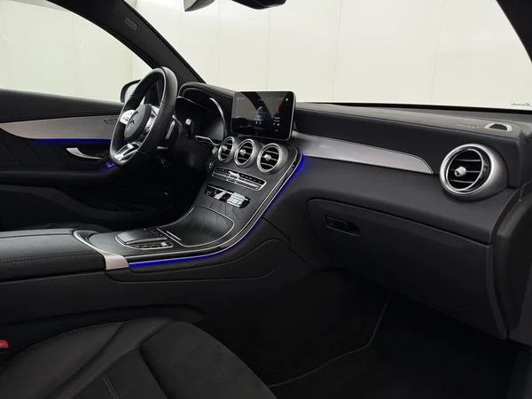 MERCEDES GLC200 (2023) — foto 3 van 31