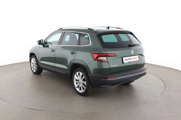 Skoda Karoq (2018) — foto 10 van 16
