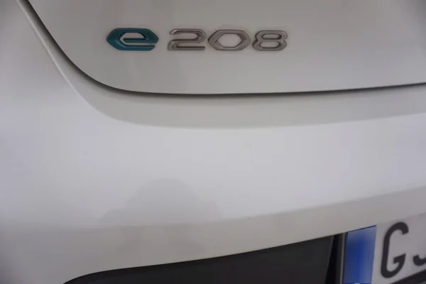 Peugeot E-208 (2022) — foto 11 van 30