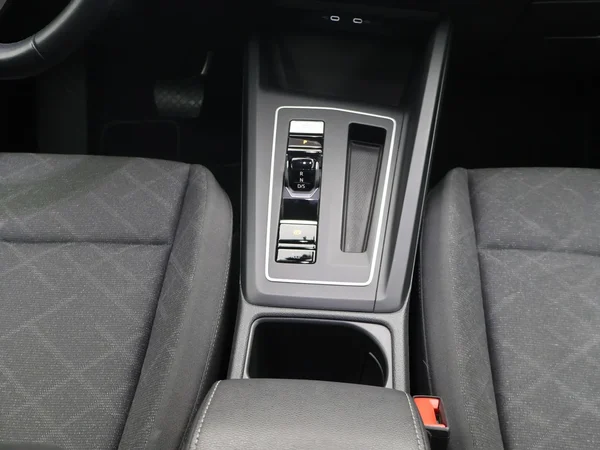 Volkswagen Golf (2022) — foto 7 van 25