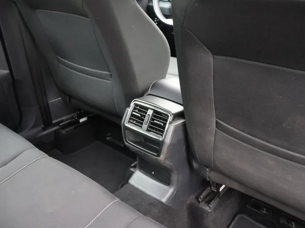 SKODA Karoq (2021) — foto 3 van 25