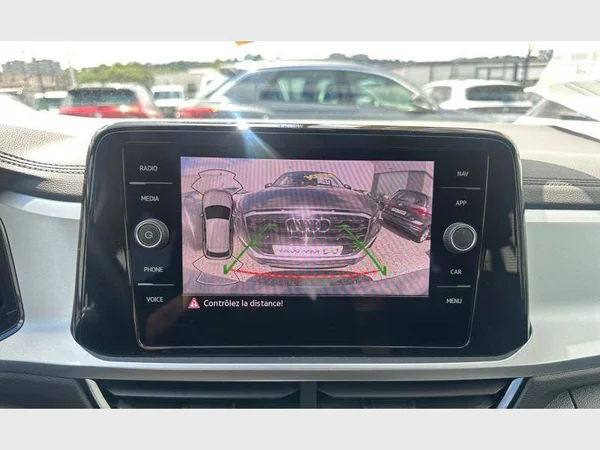 Volkswagen T-Roc (2023) — foto 10 van 24