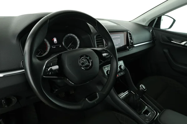 Skoda Karoq (2021) — foto 2 van 16