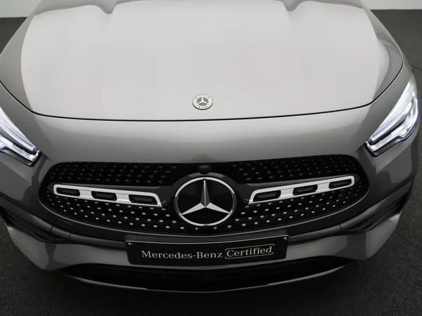 Mercedes-Benz GLA (2021) — foto 17 van 27