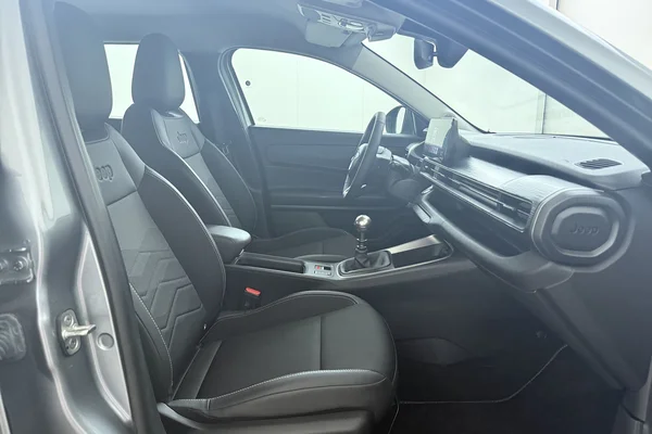 Jeep Avenger (2025) — foto 18 van 20