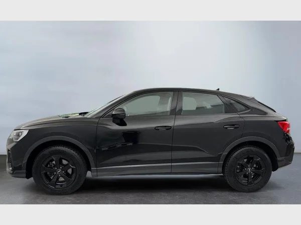 Audi Q3 Sportback (2020) — foto 26 van 31