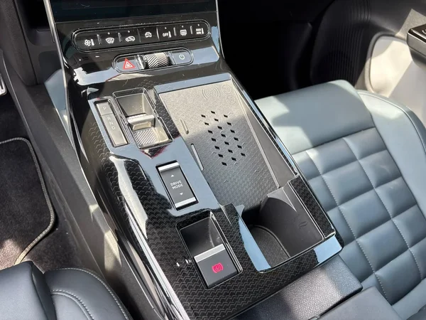 Citroën ë-C5 Aircross (2025) — foto 9 van 26