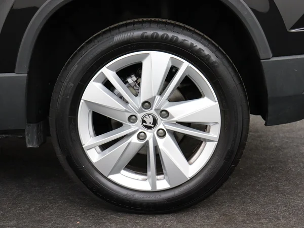 SKODA Karoq (2025) — foto 14 van 18