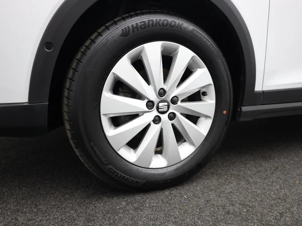 SEAT Arona (2019) — foto 4 van 20