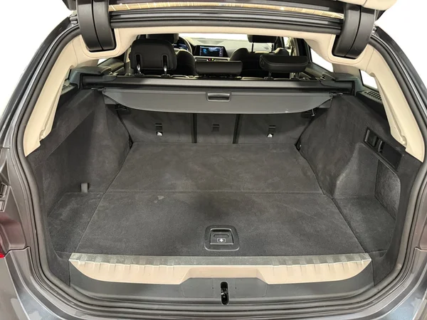 BMW 320 (2022) — foto 17 van 30