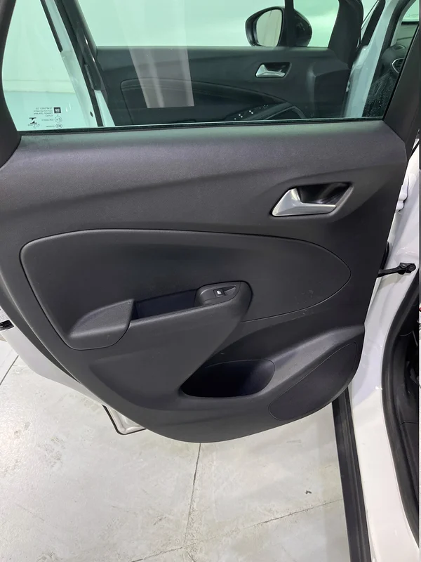 Opel Crossland (2021) — foto 66 van 80