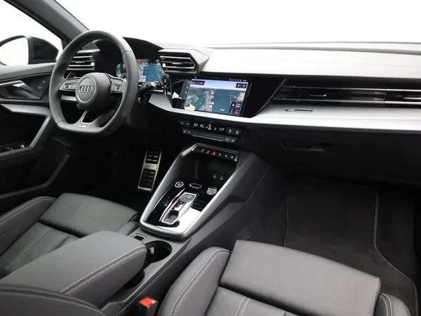 AUDI A3 Sportback (2025) — foto 15 van 21